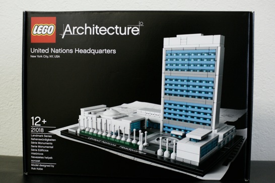 LEGO: 21018 United Nations Headquarters が早くも届きました