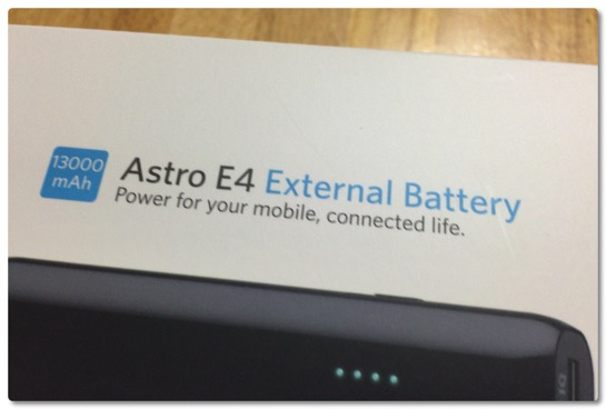 モバイルバッテリーが調子悪くなったので、最新型ではなく一つ前の Anker Astro E4 を購入しました。